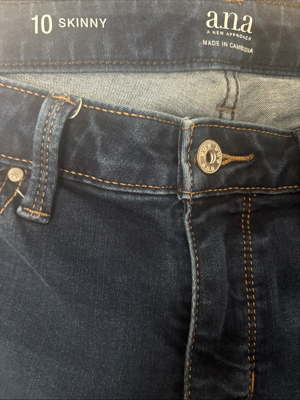A.N.A. Size 10 Skinny Dark Wash 5 Pocket Jeans in EUC - Picture 3 of 3